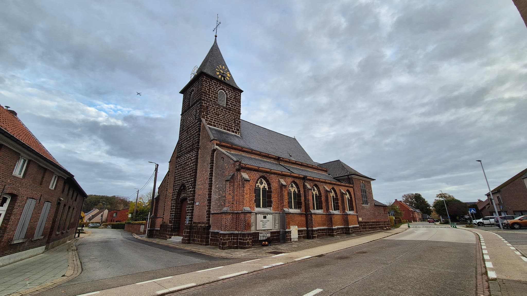 3D-opmeting van Sint-Corneliuskerk in Gelrode bij Aarschot, volledige documentatie van bestaande toestand via laserscanning en dronefotogrammetrie